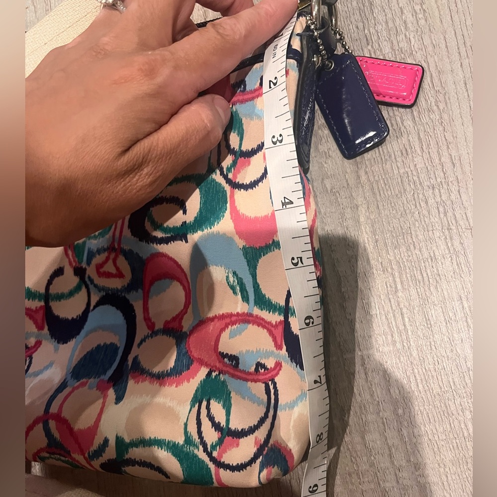 Vintage Coach Ikat Scribble Signature Crossbody Shoulder Strap Bag Purse - Picture 9 of 10